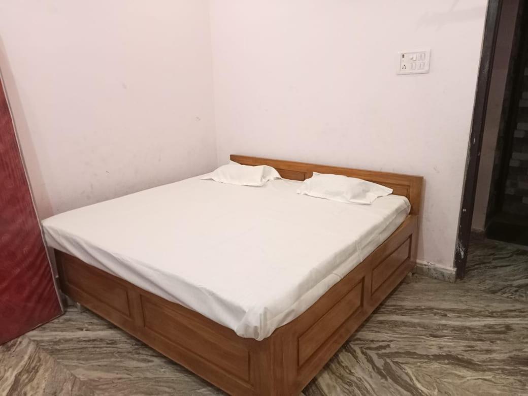 Vaibhav Sadan Dharmsala Hotel Ayodhya Luaran gambar
